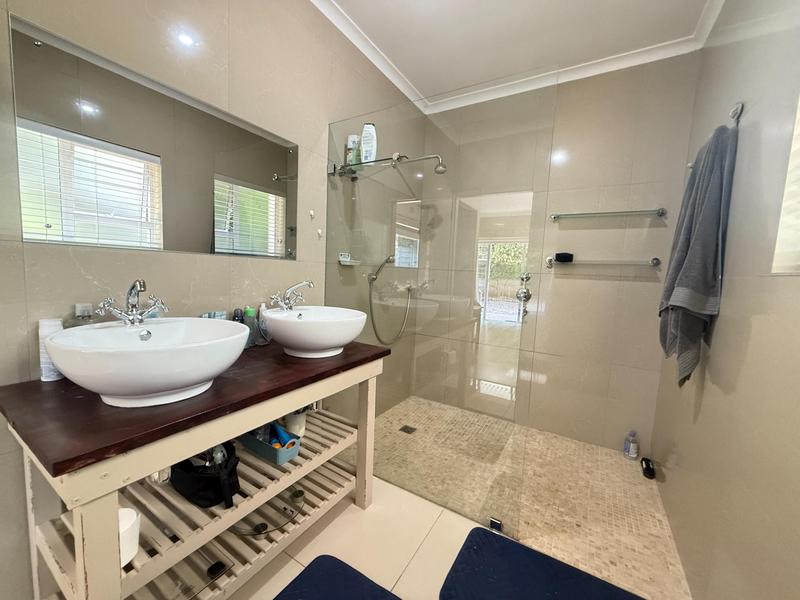 4 Bedroom Property for Sale in Panorama Western Cape